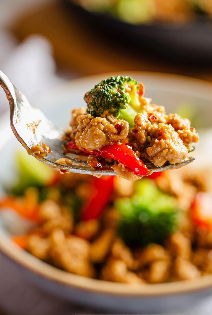Firecracker Ground Chicken Rice Bowl Recipe